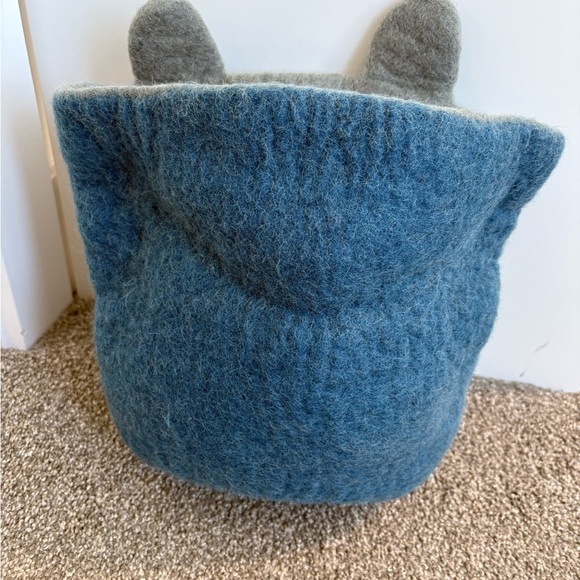 indaba Wool Small Kids Baby Racoon Bin Basket Made in Nepal - Picture 6 of 9